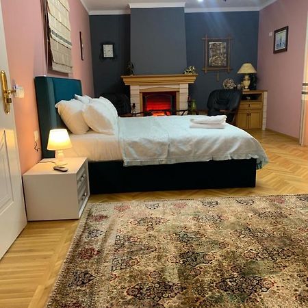 Belux Hotel Tirana Eksteriør billede