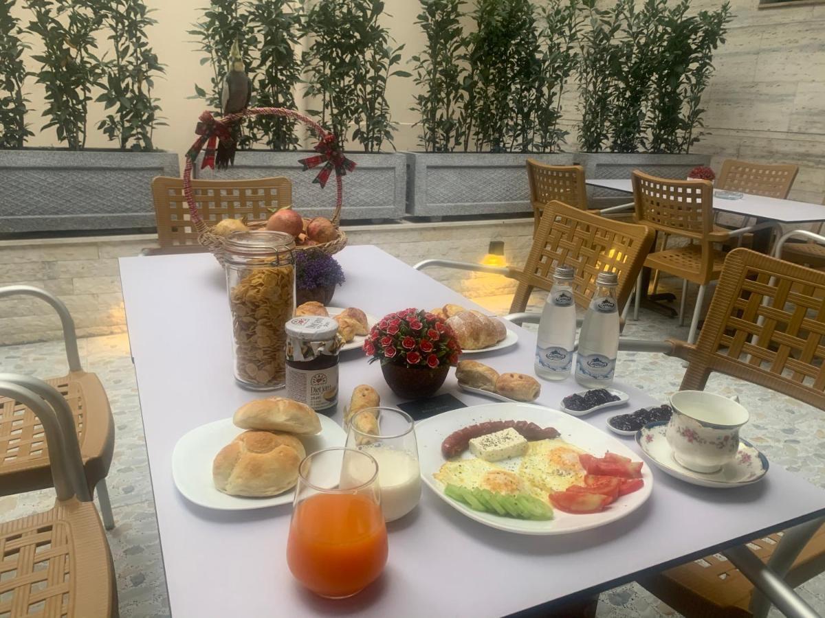 Belux Hotel Tirana Eksteriør billede