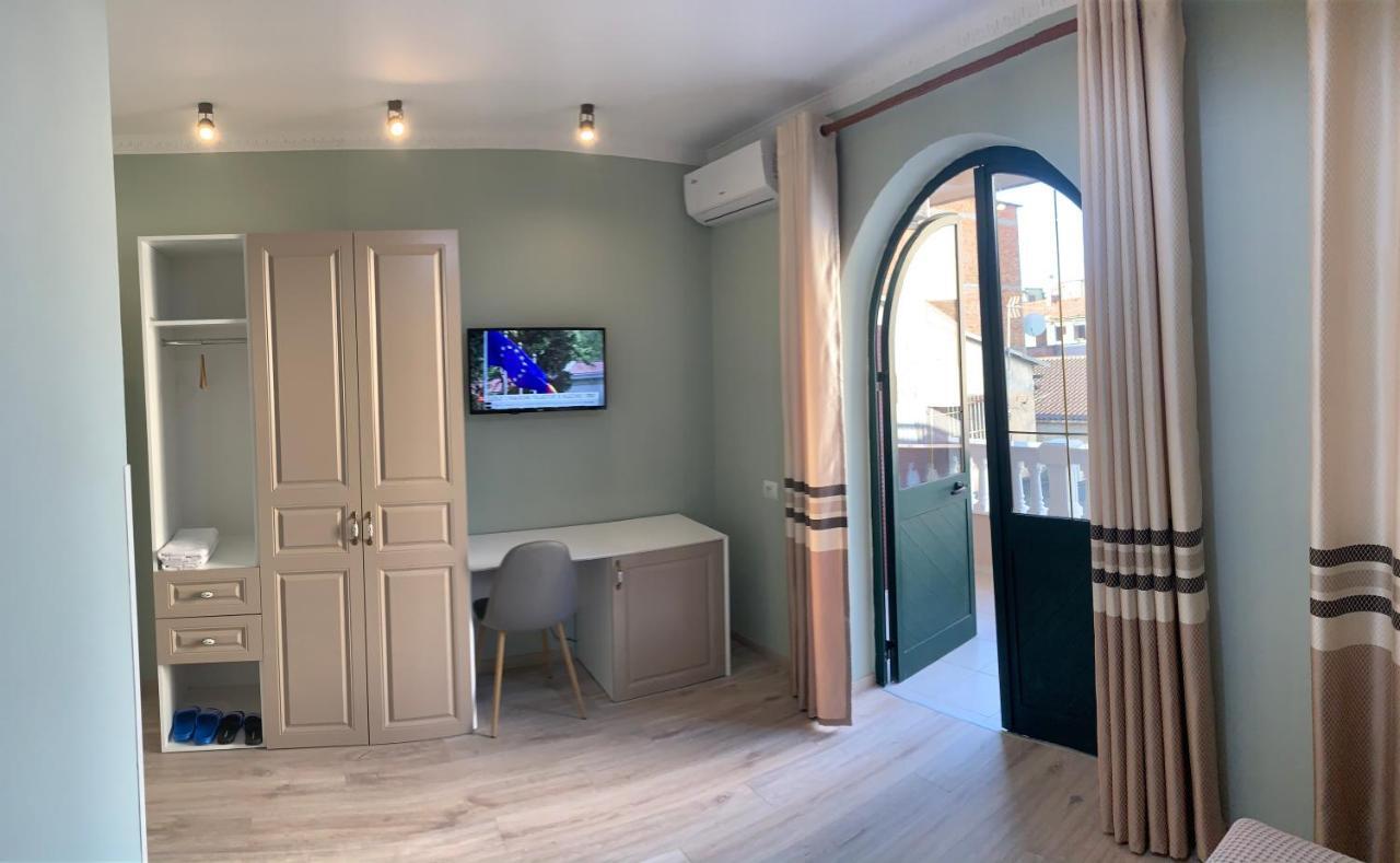 Belux Hotel Tirana Eksteriør billede