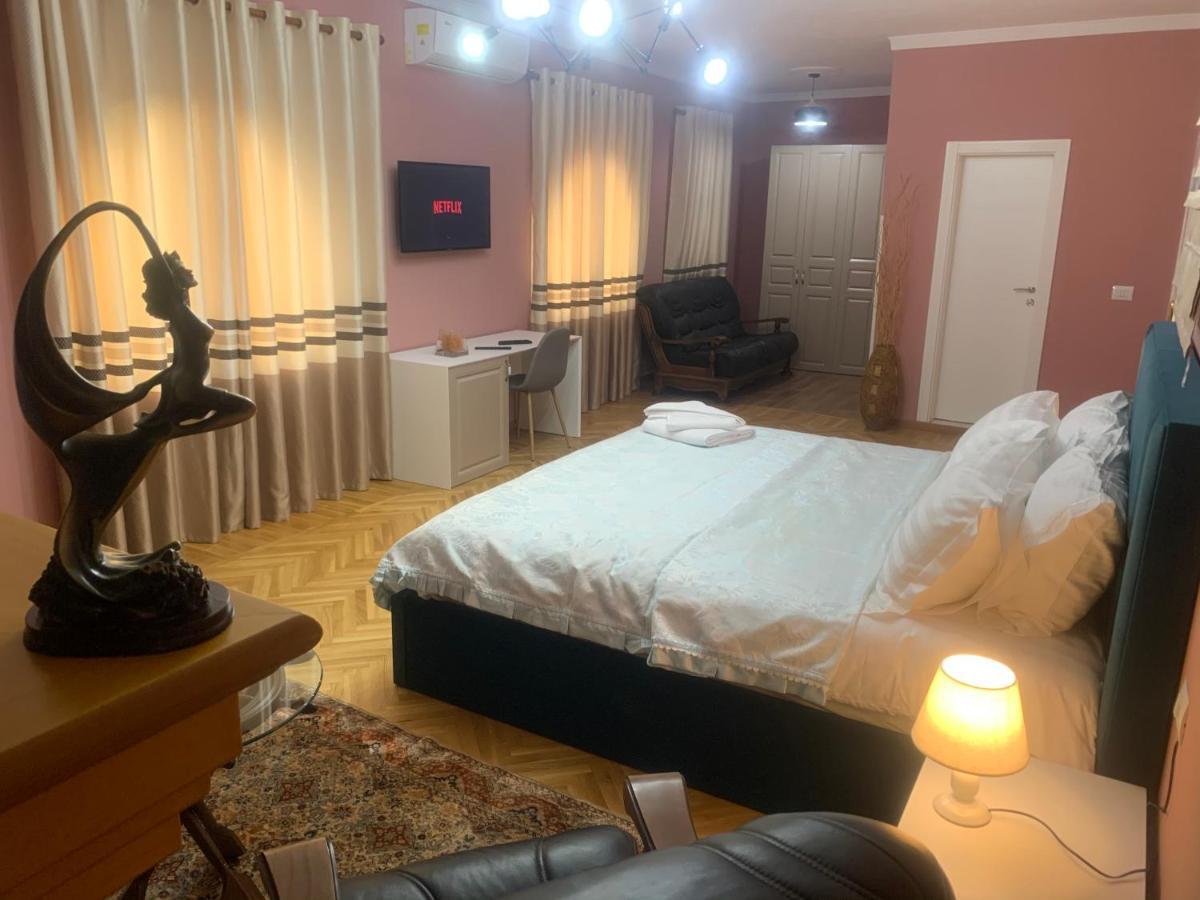 Belux Hotel Tirana Eksteriør billede